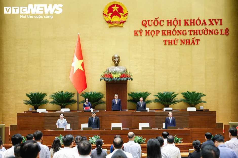 Quốc hội Việt Nam mặc niệm tưởng nhớ Chủ tịch Quốc hội Lào Quốc hội Việt Nam mặc niệm tưởng nhớ Chủ tịch Quốc hội Lào