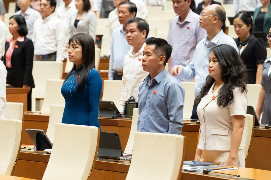 Quốc hội Việt Nam mặc niệm tưởng nhớ Chủ tịch Quốc hội Lào Quốc hội Việt Nam mặc niệm tưởng nhớ Chủ tịch Quốc hội Lào