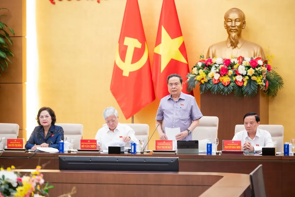 Quốc hội xây dựng luật để mở đường cho phát triển Quốc hội xây dựng luật để mở đường cho phát triển
