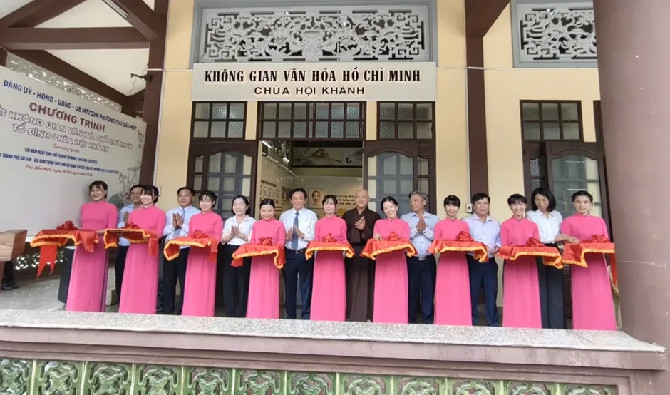 Ra mắt Không gian văn hóa Hồ Chí Minh tại các cơ sở tôn giáo Ra mắt Không gian văn hóa Hồ Chí Minh tại các cơ sở tôn giáo
