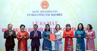 Ra mắt nhóm đại biểu Quốc hội hoạt động chuyên trách ở địa phương khóa XVI