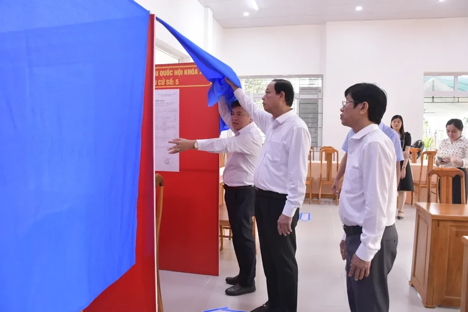 Rà soát kỹ các khâu để công tác bầu cử bảo đảm an toàn, đúng quy định Rà soát kỹ các khâu để công tác bầu cử bảo đảm an toàn, đúng quy định