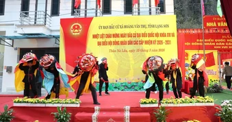 Rộn ràng Ngày hội Bầu cử tại miền biên giới xứ Lạng