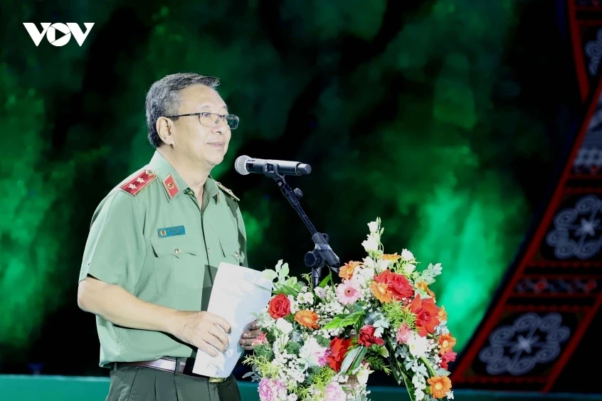 Rực rỡ chương trình nghệ thuật “Vì bình yên bản làng” tại Sơn La Rực rỡ chương trình nghệ thuật “Vì bình yên bản làng” tại Sơn La