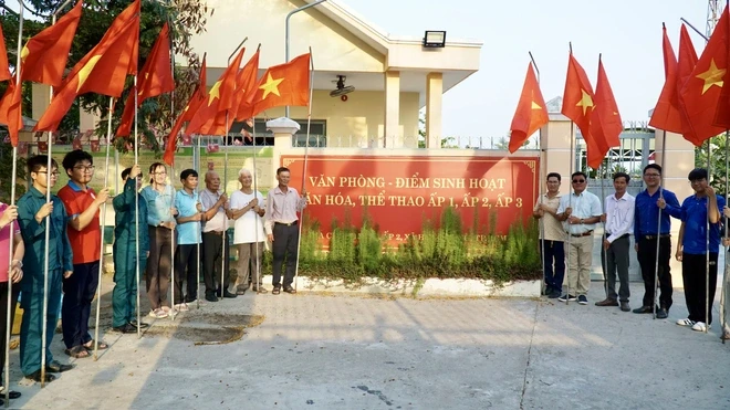 Rực rỡ “Đường cờ Tổ quốc” dẫn vào Khu Di tích Lịch sử Rạch Già Rực rỡ “Đường cờ Tổ quốc” dẫn vào Khu Di tích Lịch sử Rạch Già