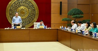 Sắc bén trong thẩm tra chính sách, quyết liệt trong giám sát thực thi