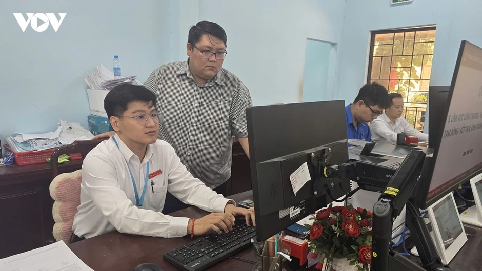 Sáng kiến trong vận hành chính quyền hai cấp ở TP.HCM Sáng kiến trong vận hành chính quyền hai cấp ở TP.HCM