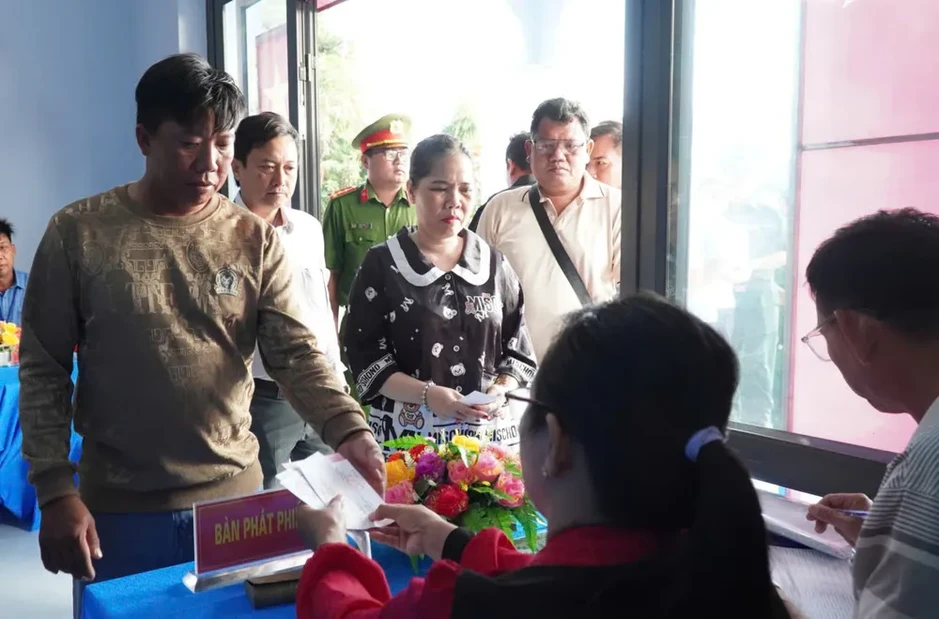 Sáng nay, cử tri đảo Hòn Khoai và Hòn Chuối bầu cử sớm Sáng nay, cử tri đảo Hòn Khoai và Hòn Chuối bầu cử sớm