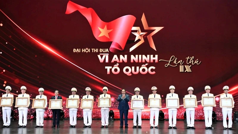 Sáng ngời khí phách của người con xứ Nghệ Sáng ngời khí phách của người con xứ Nghệ