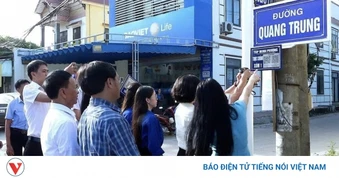 Sắp xếp thôn, tổ dân phố, hướng đến xây dựng thôn số, cộng đồng số