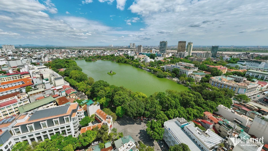 Sắp xếp thôn, tổ dân phố: Bài toán vĩ mô và những đôi vai tuổi xế chiều Sắp xếp thôn, tổ dân phố: Bài toán vĩ mô và những đôi vai tuổi xế chiều