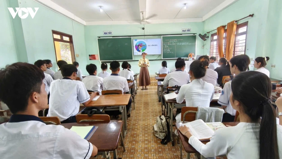 Sắp xếp trường học: Lâm Đồng giảm 476 trường, tinh giản hơn 1.800 cán bộ Sắp xếp trường học: Lâm Đồng giảm 476 trường, tinh giản hơn 1.800 cán bộ