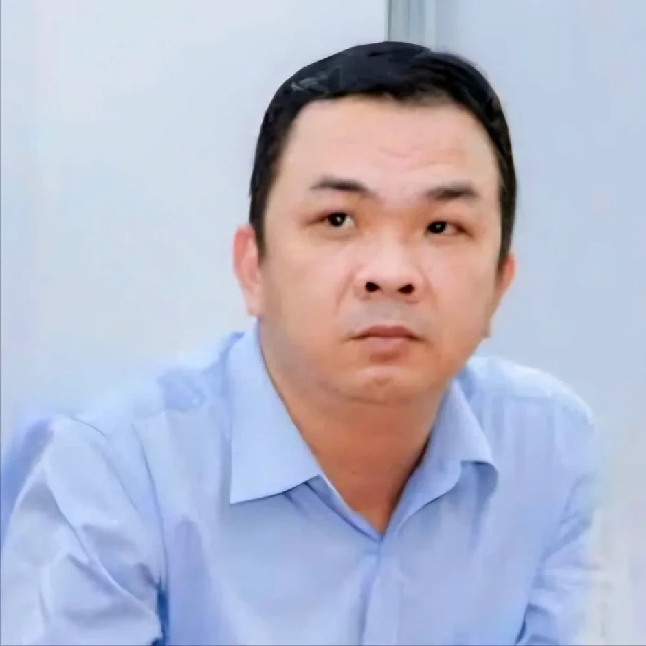 Sát thực tiễn và làm chủ không gian mạng