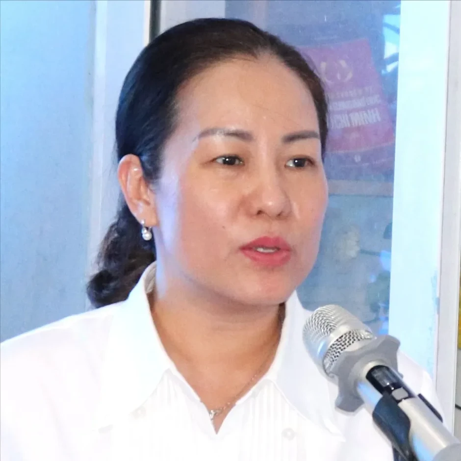 Sát thực tiễn và làm chủ không gian mạng