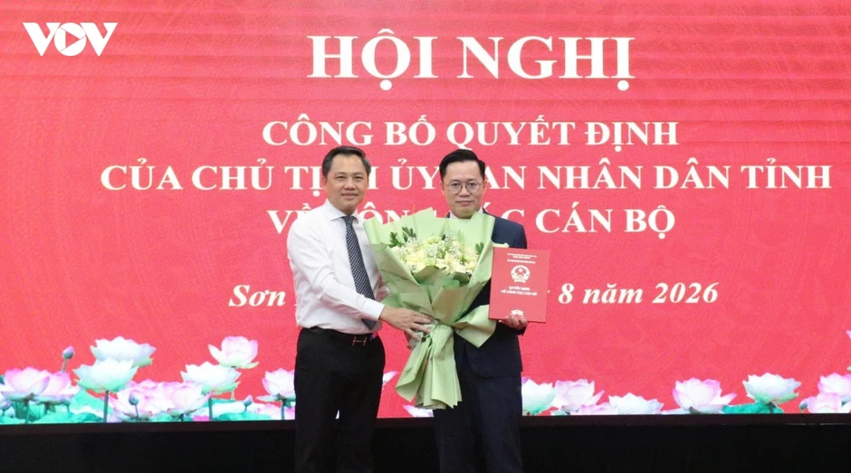 Sơn La công bố các quyết định về công tác cán bộ Sơn La công bố các quyết định về công tác cán bộ