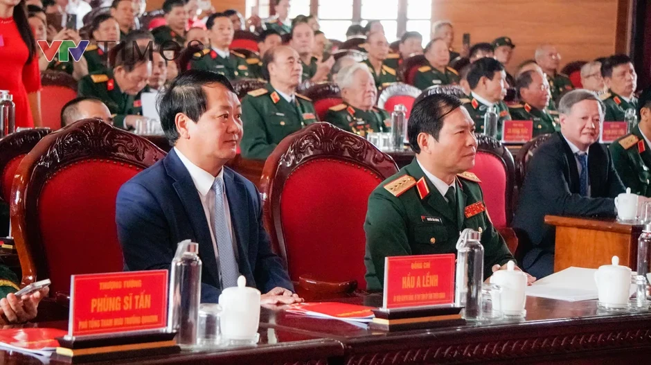 Sư đoàn 316 đón nhận danh hiệu Anh hùng Lực lượng vũ trang Nhân dân lân thứ 2 Sư đoàn 316 đón nhận danh hiệu Anh hùng Lực lượng vũ trang Nhân dân lân thứ 2