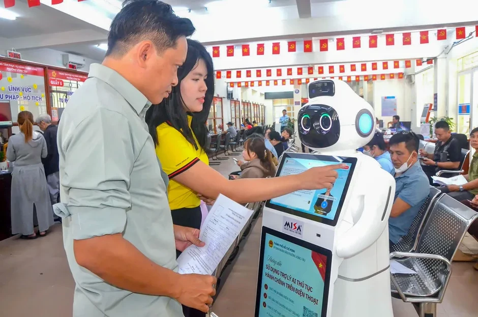 Sự thật đánh bật những tiếng nói lạc điệu - Bài 2: Đập tan luận điệu xuyên tạc “khủng hoảng bộ máy” Sự thật đánh bật những tiếng nói lạc điệu - Bài 2: Đập tan luận điệu xuyên tạc “khủng hoảng bộ máy”