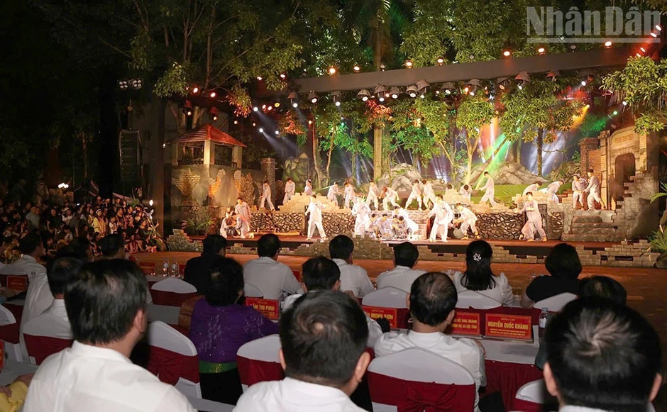 Sử thi nghệ thuật lay động lòng người giữa Nhà tù Sơn La Sử thi nghệ thuật lay động lòng người giữa Nhà tù Sơn La
