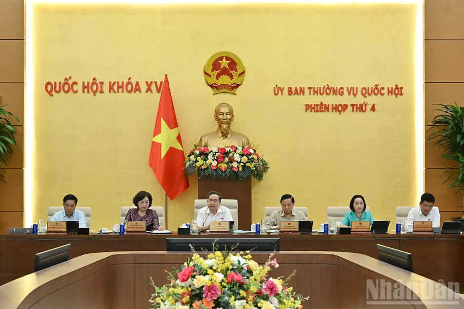Sửa 3 Luật thuộc lĩnh vực ngân hàng, tài chính: Hoàn thiện thể chế, tháo gỡ vướng mắc thực tiễn Sửa 3 Luật thuộc lĩnh vực ngân hàng, tài chính: Hoàn thiện thể chế, tháo gỡ vướng mắc thực tiễn