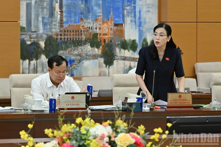 Sửa đổi 4 luật về công nghệ, viễn thông: Đẩy mạnh phân cấp, phân quyền, cắt giảm thủ tục, điều kiện kinh doanh Sửa đổi 4 luật về công nghệ, viễn thông: Đẩy mạnh phân cấp, phân quyền, cắt giảm thủ tục, điều kiện kinh doanh