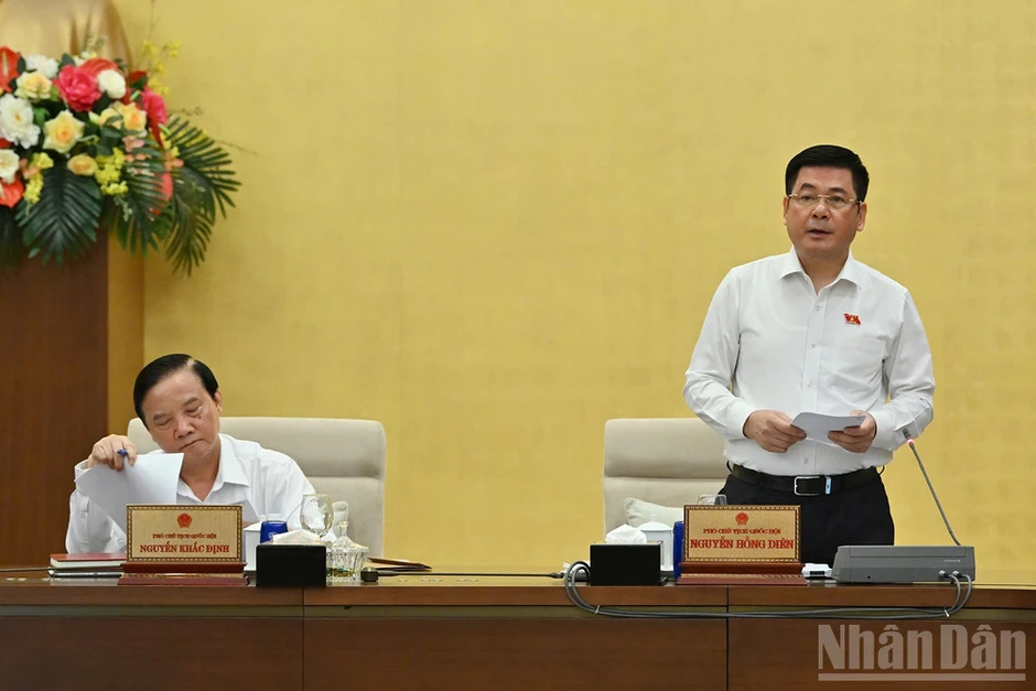 Sửa đổi 4 luật về công nghệ, viễn thông: Đẩy mạnh phân cấp, phân quyền, cắt giảm thủ tục, điều kiện kinh doanh Sửa đổi 4 luật về công nghệ, viễn thông: Đẩy mạnh phân cấp, phân quyền, cắt giảm thủ tục, điều kiện kinh doanh
