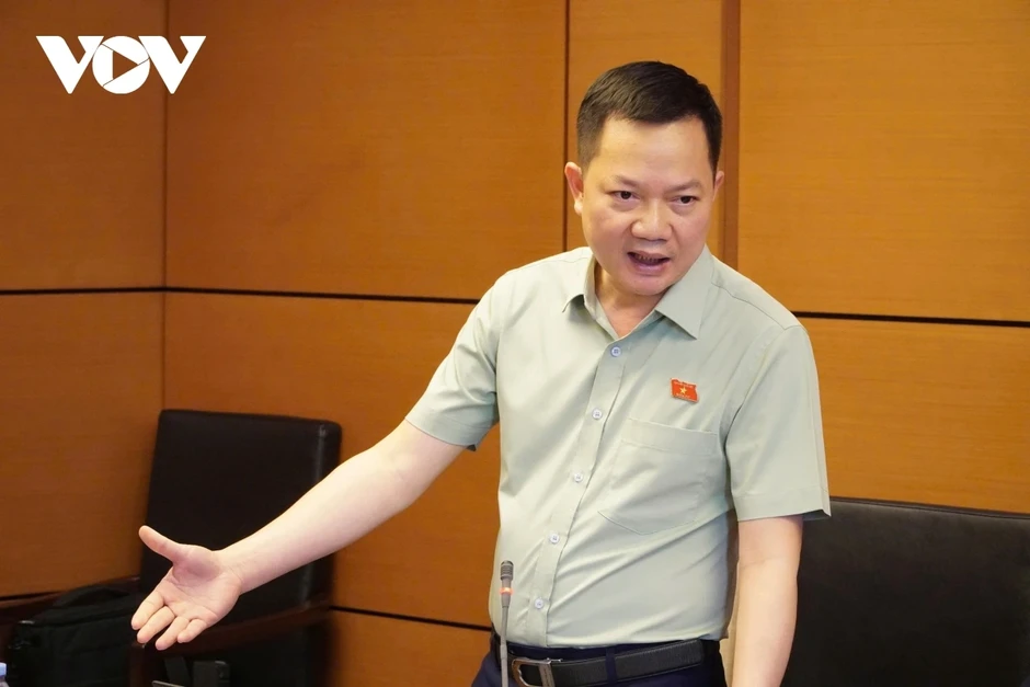 Sửa Luật Thủ đô: Đề xuất “cởi trói” cho cán bộ dám nghĩ, dám làm Sửa Luật Thủ đô: Đề xuất “cởi trói” cho cán bộ dám nghĩ, dám làm