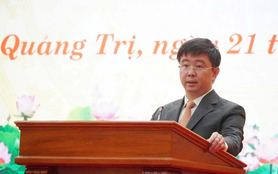Tân Chủ tịch tỉnh Quảng Trị đề nghị không đến thăm, tặng hoa chúc mừng Tân Chủ tịch tỉnh Quảng Trị đề nghị không đến thăm, tặng hoa chúc mừng