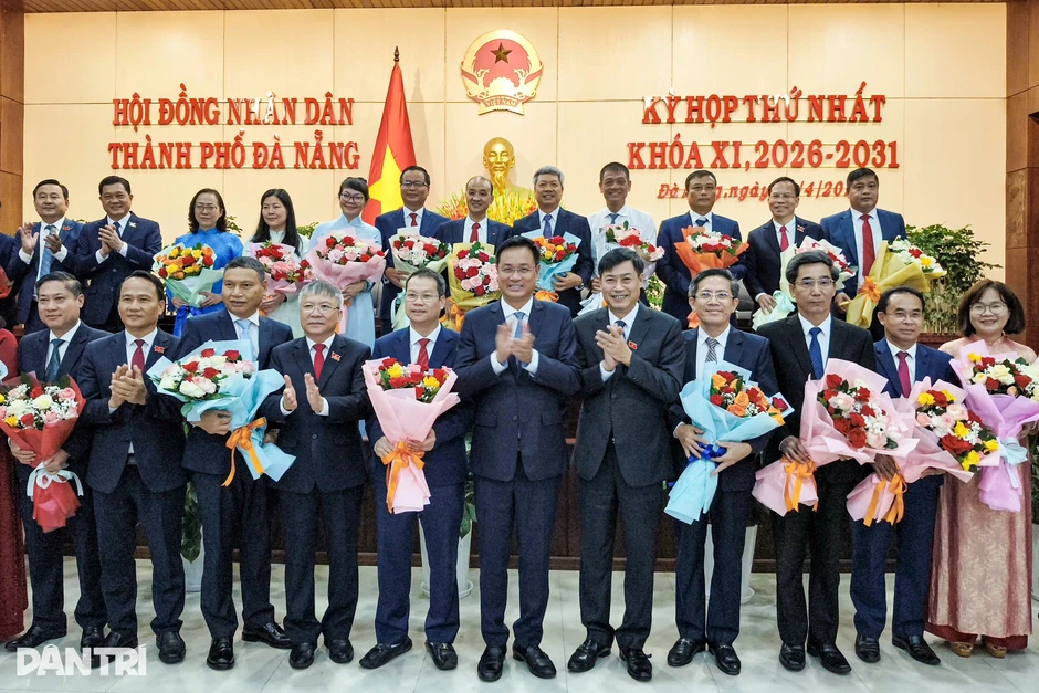 Tân Chủ tịch UBND thành phố Đà Nẵng nói về "6 làm", "3 đáng" Tân Chủ tịch UBND thành phố Đà Nẵng nói về "6 làm", "3 đáng"