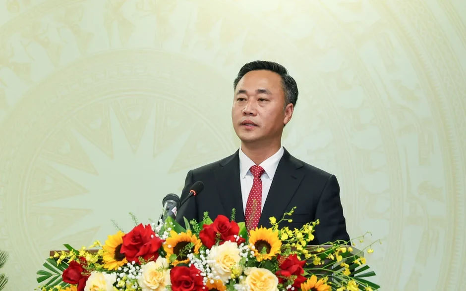 Tân Chủ tịch UBND tỉnh Khánh Hòa: Chủ động triển khai các nhiệm vụ chiến lược mới Tân Chủ tịch UBND tỉnh Khánh Hòa: Chủ động triển khai các nhiệm vụ chiến lược mới