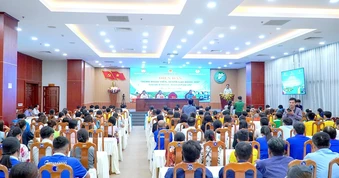 Tăng cường đối thoại, tháo gỡ khó khăn cho người lao động Cà Mau