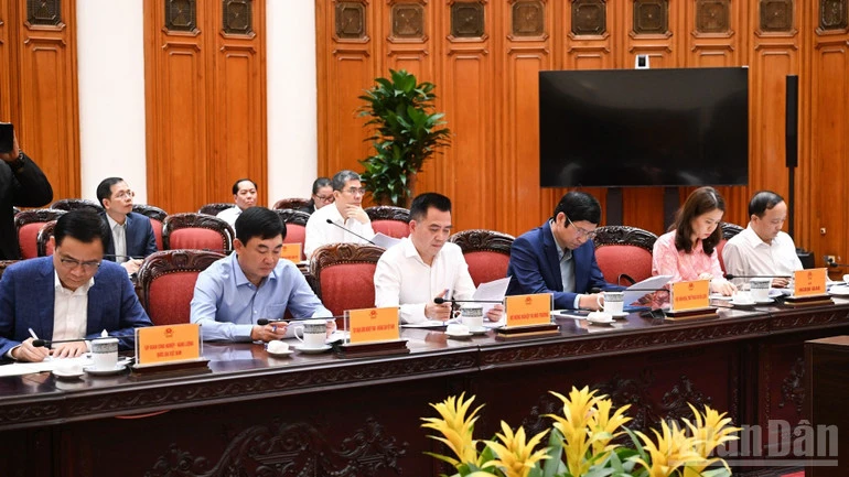 Tăng cường dự trữ chiến lược xăng dầu, chủ động nguồn cung trong nước Tăng cường dự trữ chiến lược xăng dầu, chủ động nguồn cung trong nước