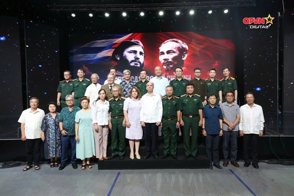 Tăng cường hợp tác trao đổi lý luận giữa Tư tưởng Hồ Chí Minh với Tư tưởng lãnh tụ lịch sử Fidel Castro tại Việt Nam và Cuba trong thời gian tới Tăng cường hợp tác trao đổi lý luận giữa Tư tưởng Hồ Chí Minh với Tư tưởng lãnh tụ lịch sử Fidel Castro tại Việt Nam và Cuba trong thời gian tới