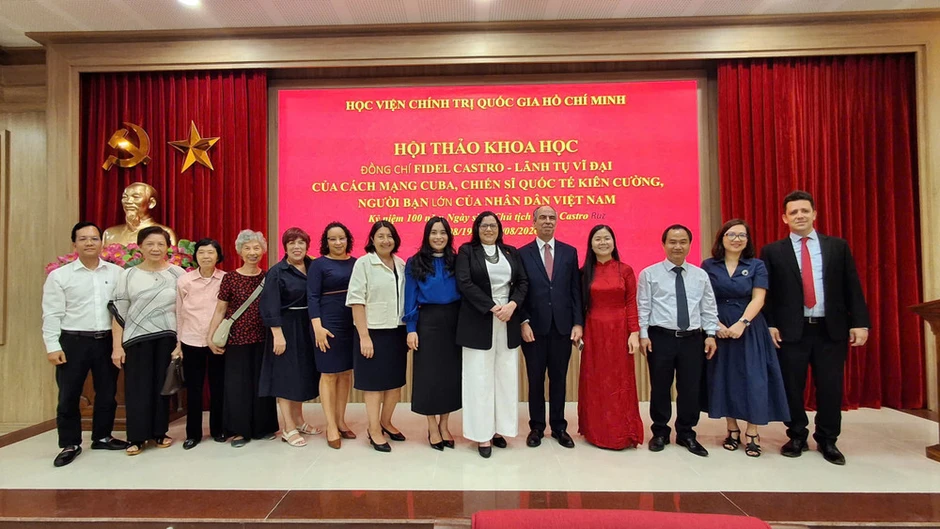 Tăng cường hợp tác trao đổi lý luận giữa Tư tưởng Hồ Chí Minh với Tư tưởng lãnh tụ lịch sử Fidel Castro tại Việt Nam và Cuba trong thời gian tới Tăng cường hợp tác trao đổi lý luận giữa Tư tưởng Hồ Chí Minh với Tư tưởng lãnh tụ lịch sử Fidel Castro tại Việt Nam và Cuba trong thời gian tới