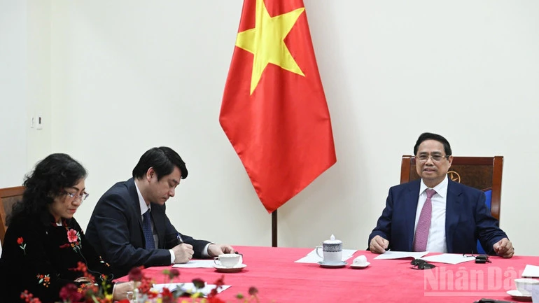 Tăng cường hợp tác Việt Nam-Angola về bảo đảm an ninh năng lượng Tăng cường hợp tác Việt Nam-Angola về bảo đảm an ninh năng lượng