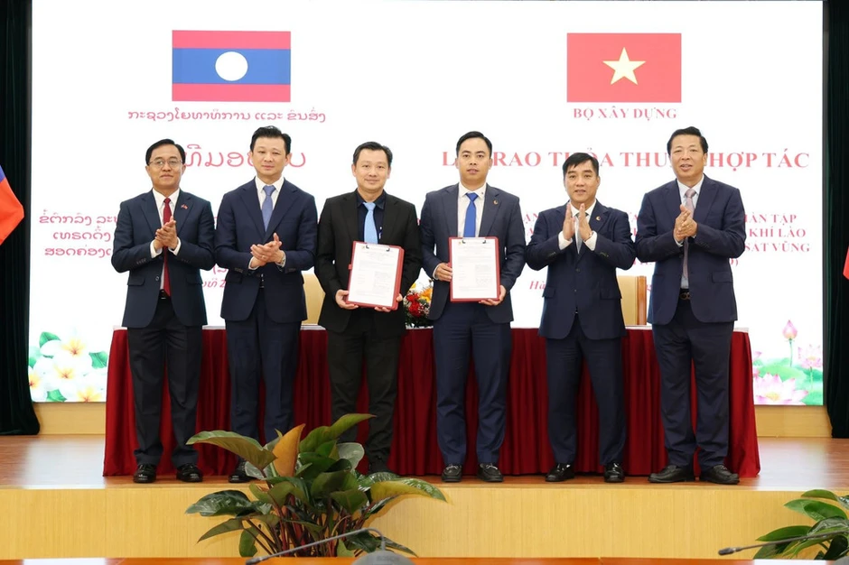 Tăng cường hợp tác Việt Nam-Lào trong phát triển hạ tầng giao thông chiến lược Tăng cường hợp tác Việt Nam-Lào trong phát triển hạ tầng giao thông chiến lược