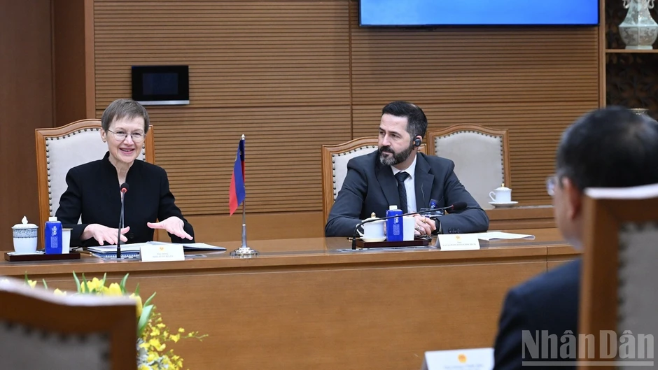 Tăng cường kết nối giữa Việt Nam, ASEAN và Khối Thương mại tự do châu Âu Tăng cường kết nối giữa Việt Nam, ASEAN và Khối Thương mại tự do châu Âu