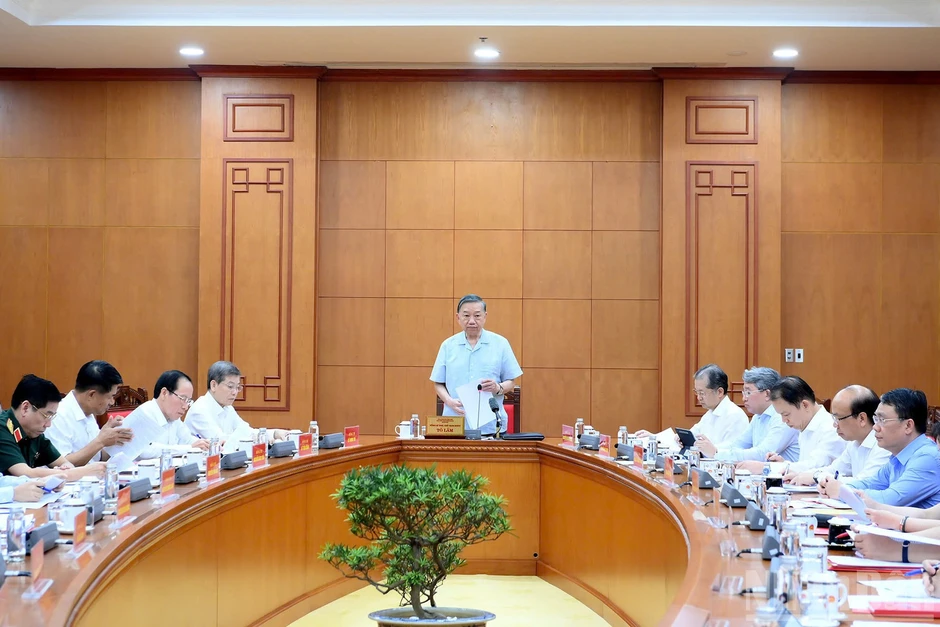 Tăng cường sự lãnh đạo của Đảng đối với công tác giải quyết các vụ án dân sự, hành chính Tăng cường sự lãnh đạo của Đảng đối với công tác giải quyết các vụ án dân sự, hành chính