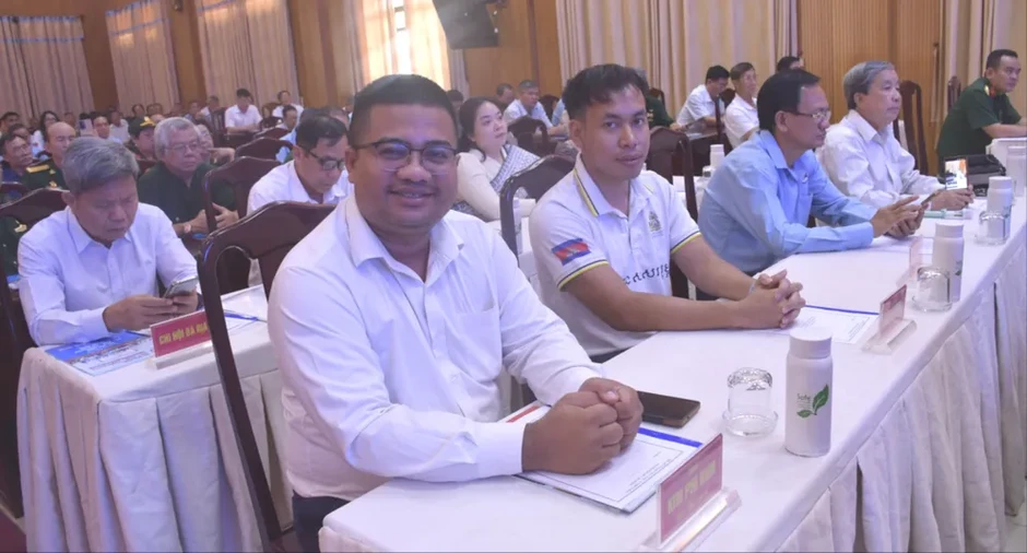 Tăng cường tình đoàn kết và hữu nghị Việt Nam - Campuchia Tăng cường tình đoàn kết và hữu nghị Việt Nam - Campuchia
