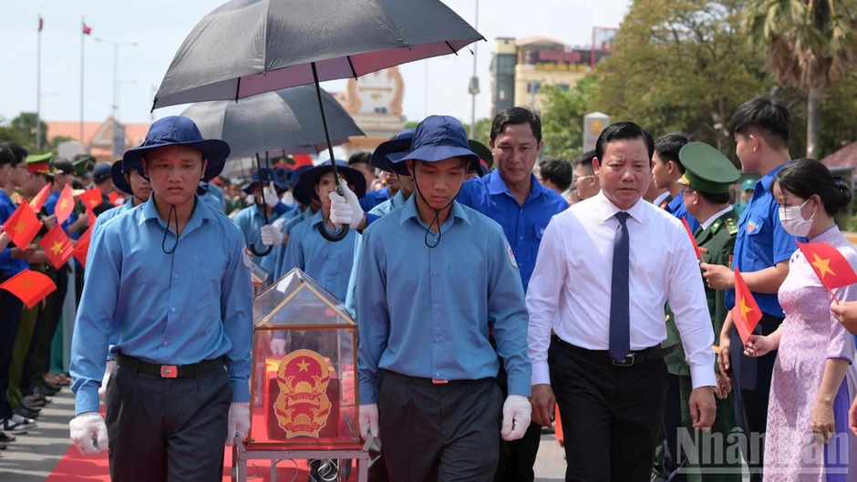 Tặng thưởng Huân chương Bảo vệ Tổ quốc hạng Ba cho Đội K73 Tặng thưởng Huân chương Bảo vệ Tổ quốc hạng Ba cho Đội K73