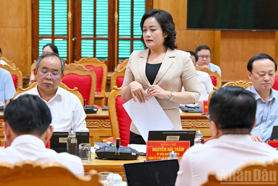 Tăng tốc thực hiện nhiệm vụ chính trị, rõ trách nhiệm, có tiến độ và sản phẩm cụ thể Tăng tốc thực hiện nhiệm vụ chính trị, rõ trách nhiệm, có tiến độ và sản phẩm cụ thể