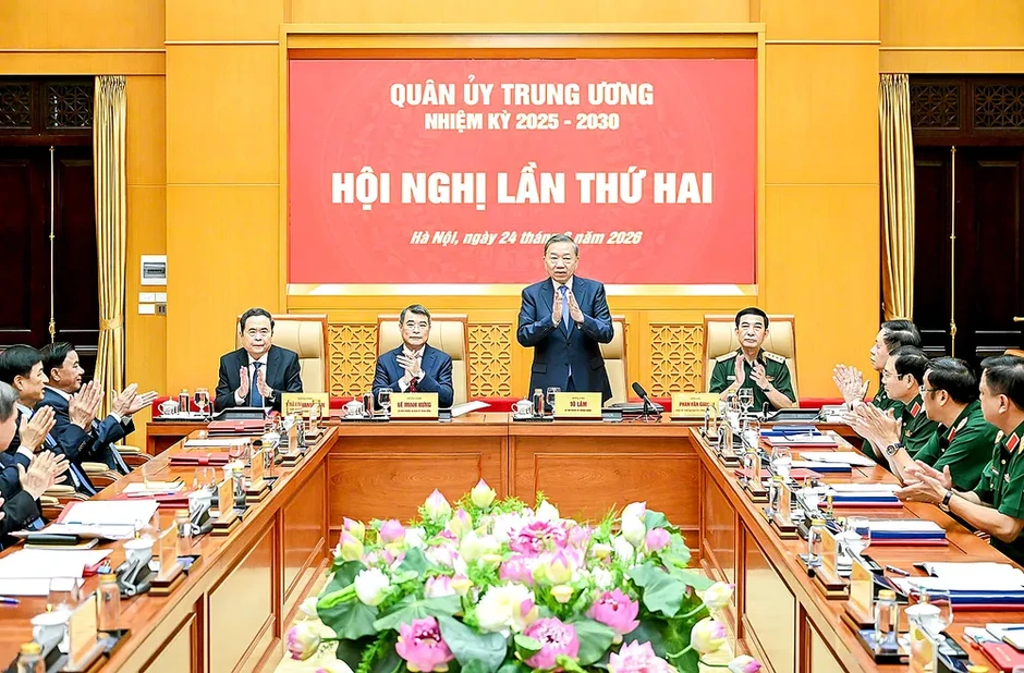Tạo đột phá mạnh mẽ trong xây dựng quân đội cách mạng, chính quy, tinh nhuệ, hiện đại Tạo đột phá mạnh mẽ trong xây dựng quân đội cách mạng, chính quy, tinh nhuệ, hiện đại
