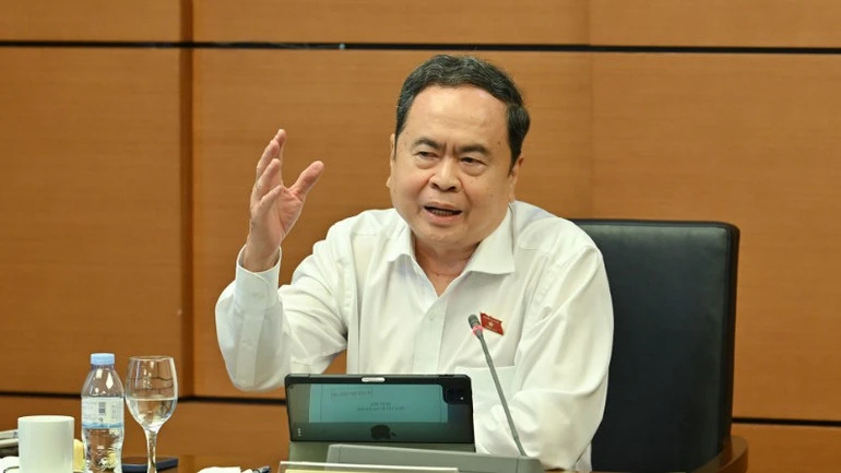 Tạo đột phá về thể chế, tháo điểm nghẽn, thúc đẩy tăng trưởng Tạo đột phá về thể chế, tháo điểm nghẽn, thúc đẩy tăng trưởng