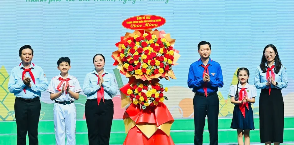 Tạo môi trường tốt nhất để thiếu nhi TPHCM rèn luyện, trưởng thành Tạo môi trường tốt nhất để thiếu nhi TPHCM rèn luyện, trưởng thành