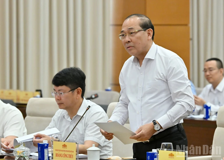 Tập trung chỉ đạo giải quyết dứt điểm các kiến nghị cử tri còn tồn đọng Tập trung chỉ đạo giải quyết dứt điểm các kiến nghị cử tri còn tồn đọng