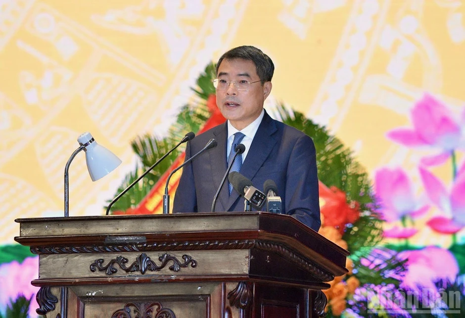 Tập trung xây dựng lực lượng vũ trang Quân khu 4 cách mạng, chính quy, tinh nhuệ, hiện đại Tập trung xây dựng lực lượng vũ trang Quân khu 4 cách mạng, chính quy, tinh nhuệ, hiện đại