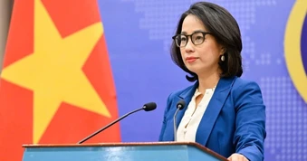 Tàu của Việt Nam chở 62 người chìm trên biển, đã cứu được 45 người