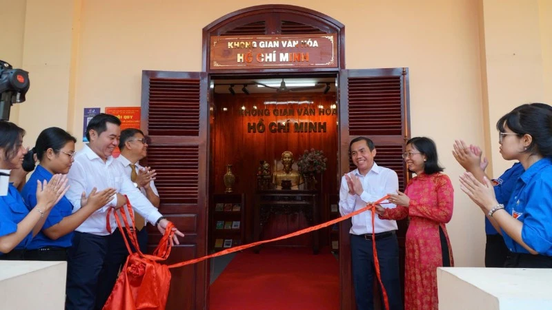 Tây Ninh lan tỏa nhiều hoạt động ý nghĩa nhân kỷ niệm 136 năm Ngày sinh Chủ tịch Hồ Chí Minh Tây Ninh lan tỏa nhiều hoạt động ý nghĩa nhân kỷ niệm 136 năm Ngày sinh Chủ tịch Hồ Chí Minh