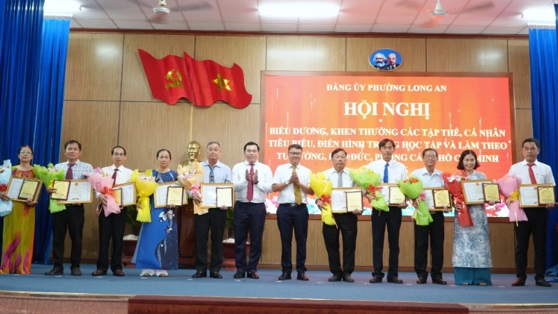 Tây Ninh lan tỏa nhiều hoạt động ý nghĩa nhân kỷ niệm 136 năm Ngày sinh Chủ tịch Hồ Chí Minh Tây Ninh lan tỏa nhiều hoạt động ý nghĩa nhân kỷ niệm 136 năm Ngày sinh Chủ tịch Hồ Chí Minh