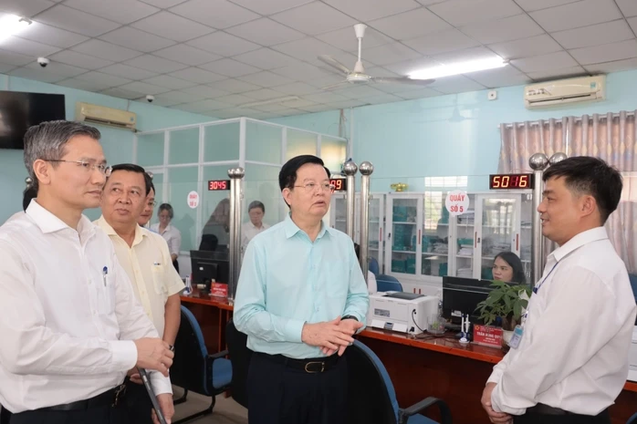Tây Ninh thiếu cán bộ cơ sở, Phó Thủ tướng Mai Văn Chính yêu cầu xử lý sớm Tây Ninh thiếu cán bộ cơ sở, Phó Thủ tướng Mai Văn Chính yêu cầu xử lý sớm