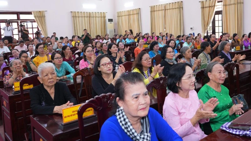 Tây Ninh tổ chức họp mặt truyền thống Cơ quan Hội Phụ nữ Giải phóng Khu Đông Nam Bộ lần thứ 26 Tây Ninh tổ chức họp mặt truyền thống Cơ quan Hội Phụ nữ Giải phóng Khu Đông Nam Bộ lần thứ 26